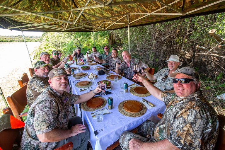 Field Experience - toast on the field - having lunch - PH Sergio Panigo